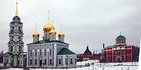 Пулемет, самовар, гармонь и пряник