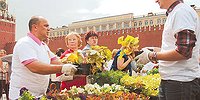 Цветы и сладость санкций