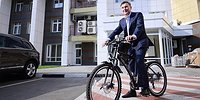 И пиджака не жалко