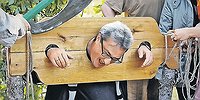 За решеткой экс-губернаторы забывают о дворцах