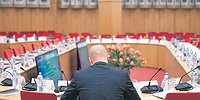 Роботы придут на чиновничьи места